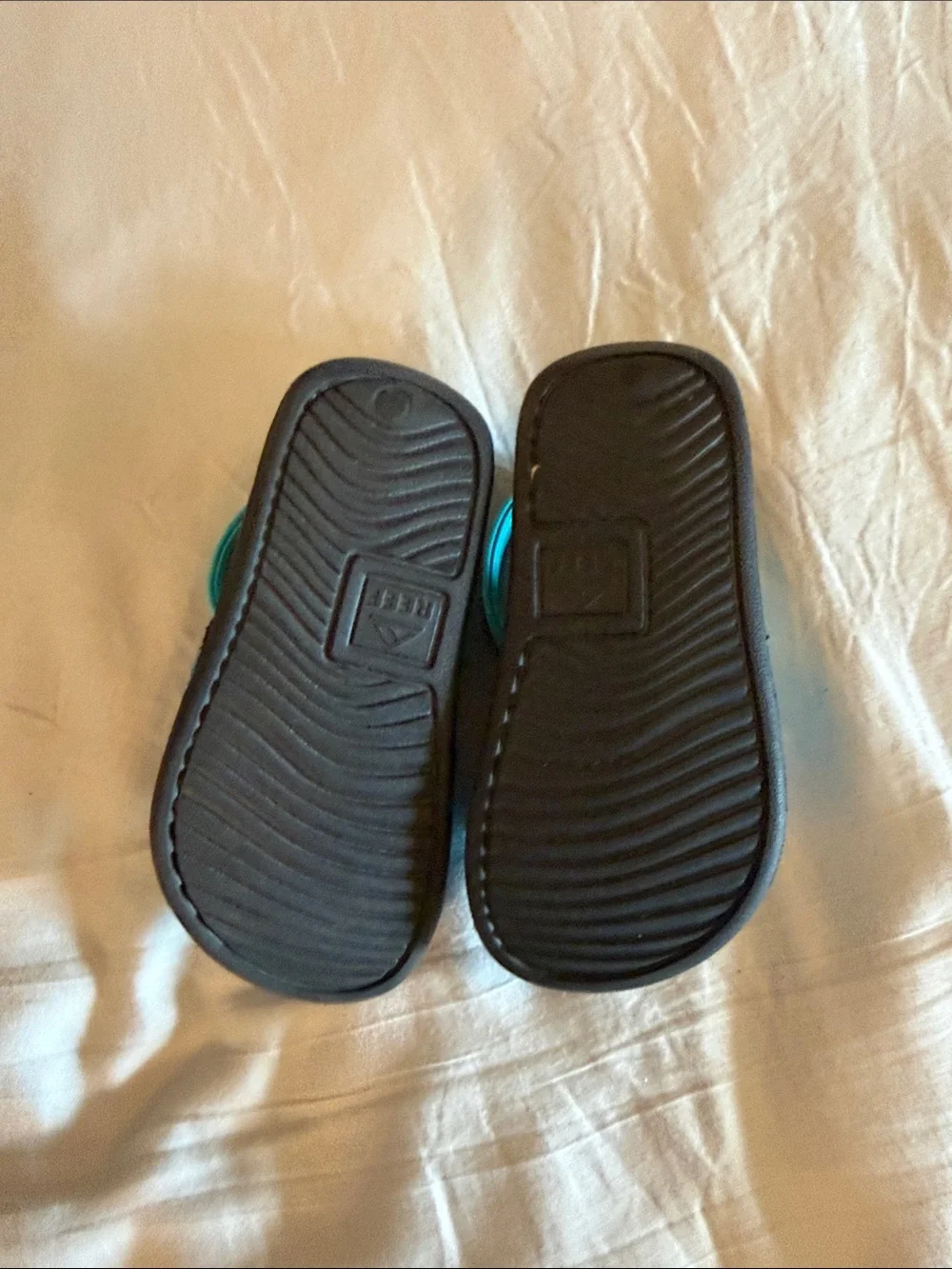 Reef Kids Turquoise Patterned Slide Sandals with Black Footbed
